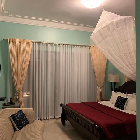 Lakepoint Villa Entebbe Bagian luar foto