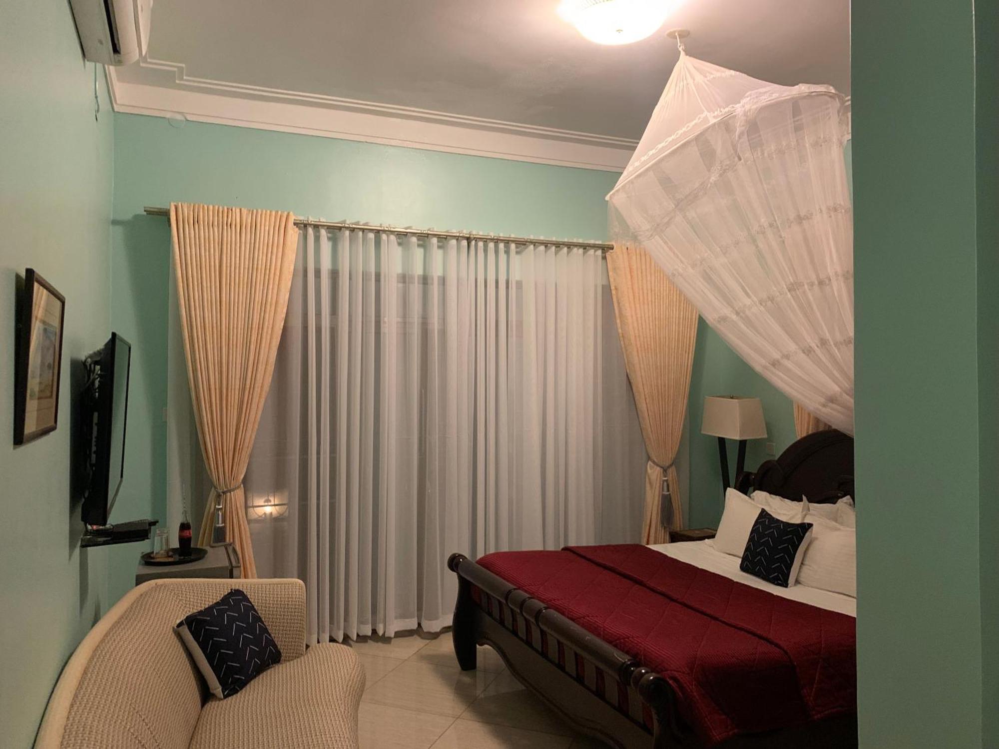 Lakepoint Villa Entebbe Bagian luar foto