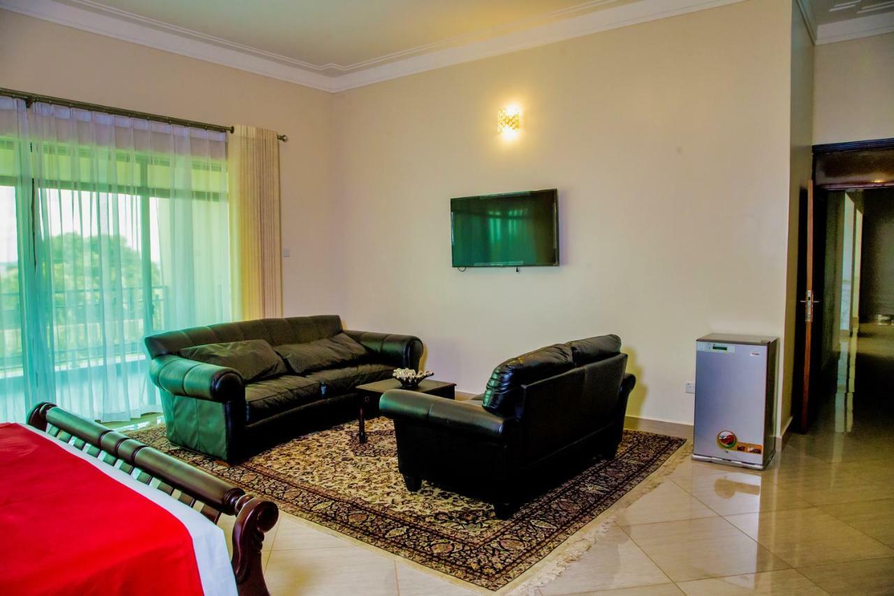 Lakepoint Villa Entebbe Bagian luar foto